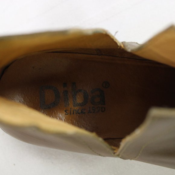 Diba True Stop By Taupe “V” Cut Leather Ankle Boot, Size 7 - Picture 8 of 8